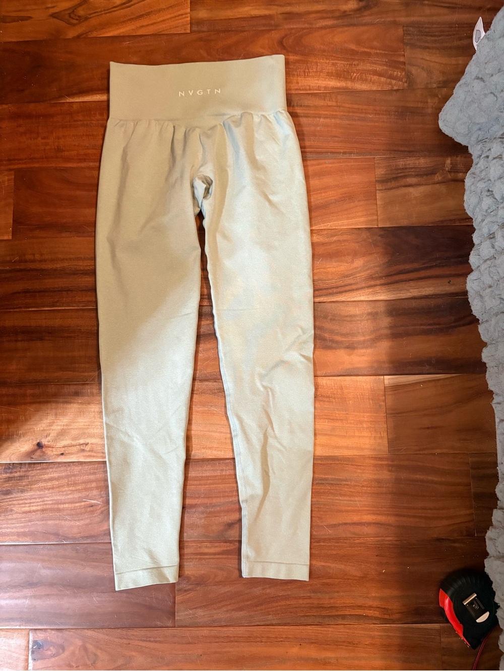 NVGTN‎ Seamless High Waist Leggings Sage Green Size S (0424)